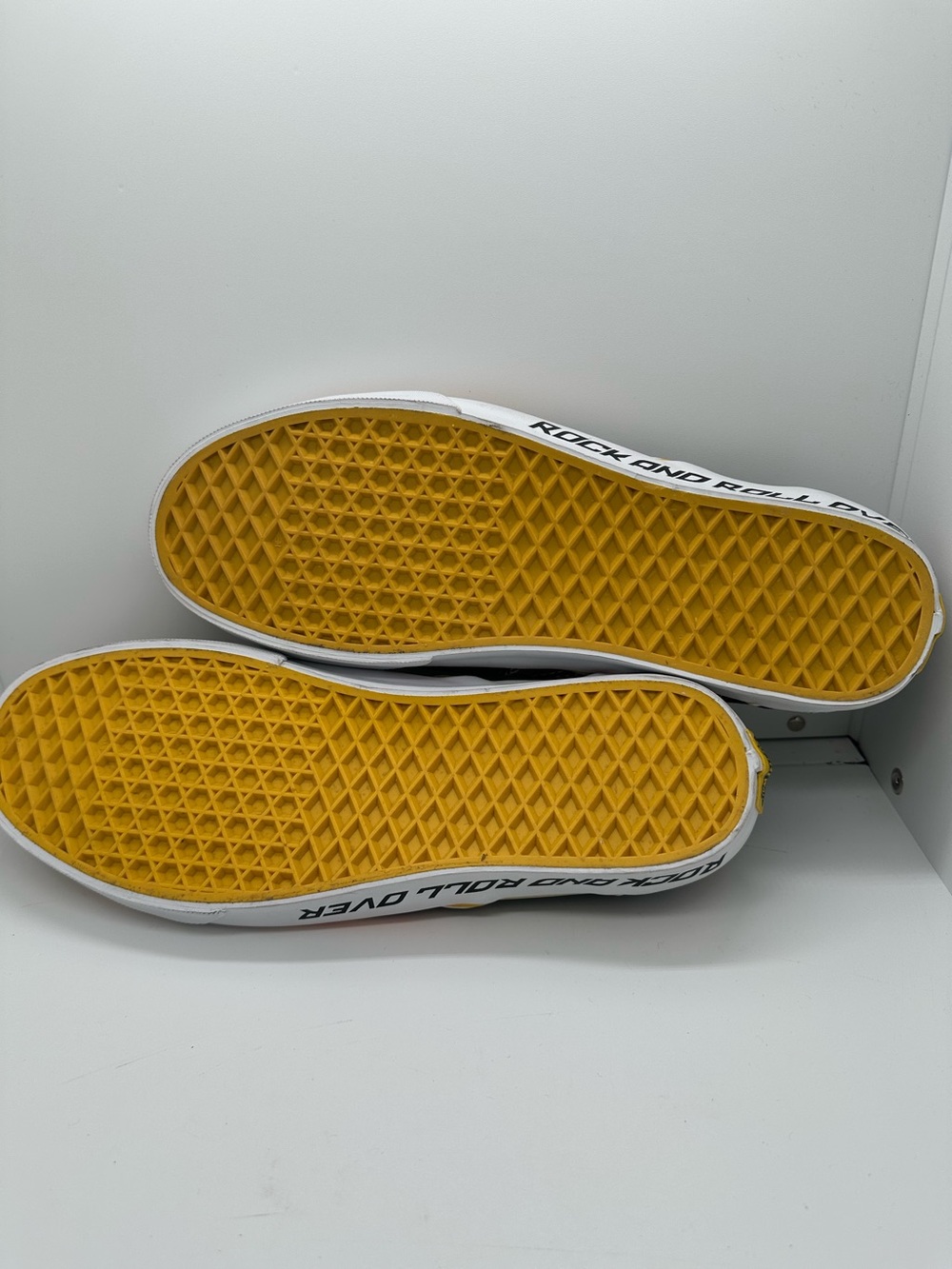 Vans Kiss Rock and Roll Over Men’s Slip-On Shoes Size 10 - Picture 13 of 13